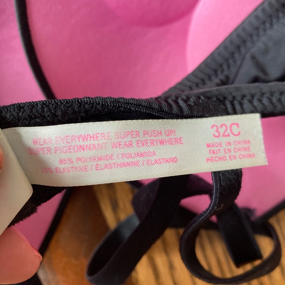 PINK Victoria's Secret Black Smooth Padded Underwire Bra - Picture 4 of 4